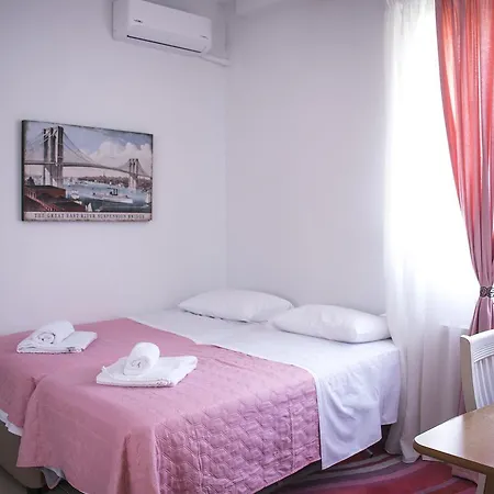 Apartman Stella's - *